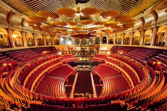 hk_c_皇家阿爾伯特音樂廳觀眾席 王衛光.png