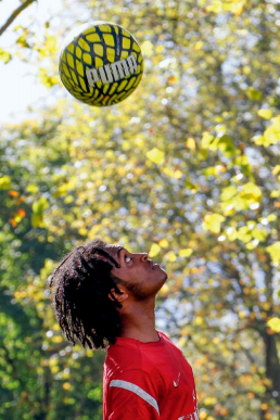 hk_c_在公園苦練球技的少年 王曉岩.png