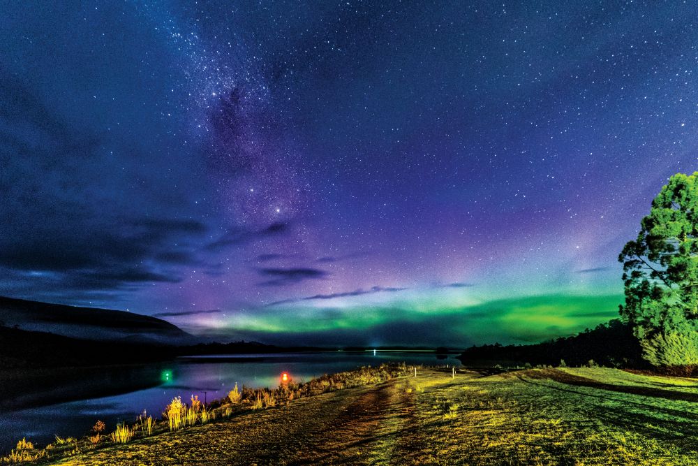 hk_c_5.-Southern-Lights-at-Lake-Pedder-Tasmania_02.jpg