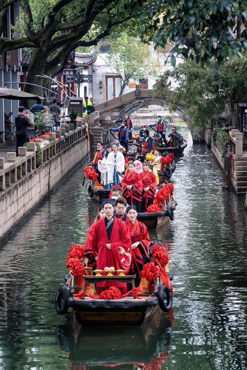 hk_c_同里古鎮每年一度的水上祈福儀式 蔣曉春.jpg