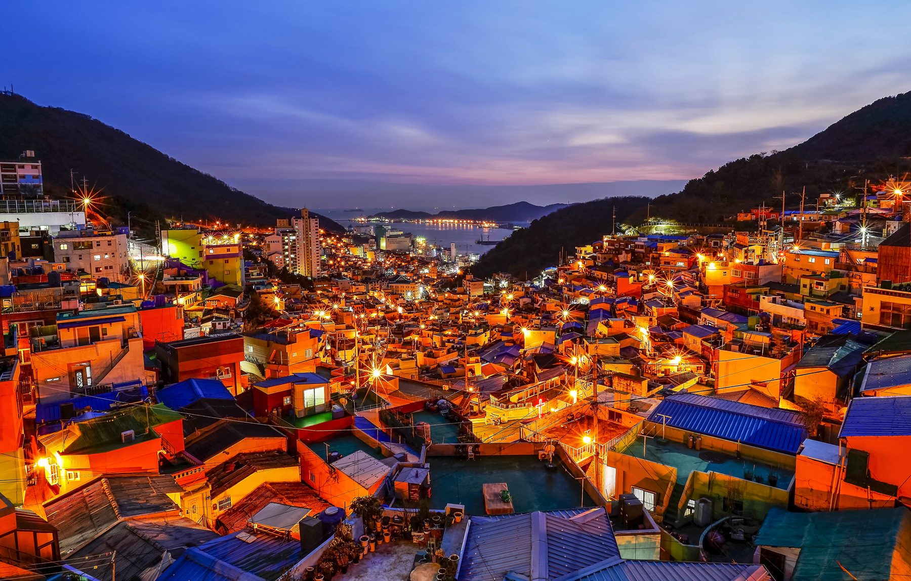 hk_c_3820146201800068k_Lights of Gamcheon Culture Village.jpg
